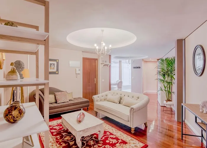 Cross Check Descalzas Reales Apartment